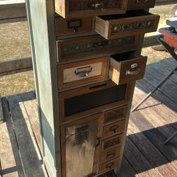 Antique Jewelry Box’