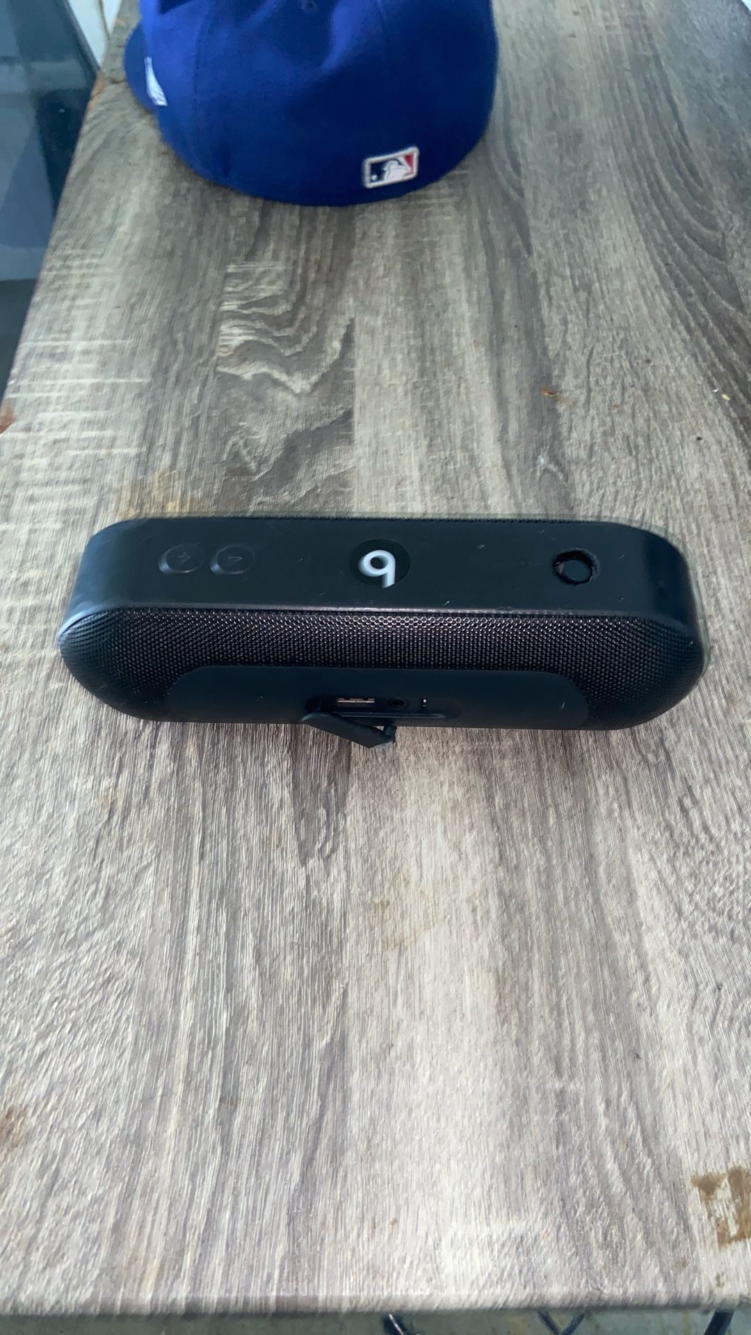 BEATS PILL SPEAKER