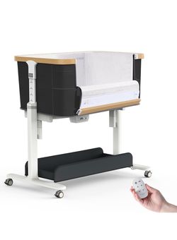 Brand new baby bassinet / bedside sleeper with 3 rocking motion