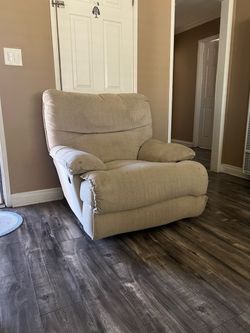 Single recliner Free