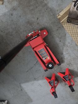 Hydraulic jack and stands