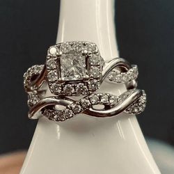 Leo Engagement Ring & Wedding Band 
