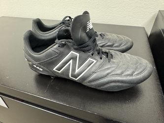 Soccer cleats size 13 men’s New Balance