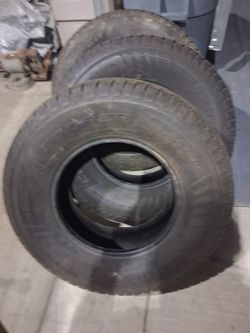 275x65 All Train Set Off 4 Tires Like New 