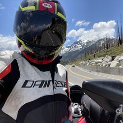 Bell Race Star 1 (RS-1) Speed, SNELL, Hi-Viz. includes dark smoke shield. Photochromatic shield Available. Medium