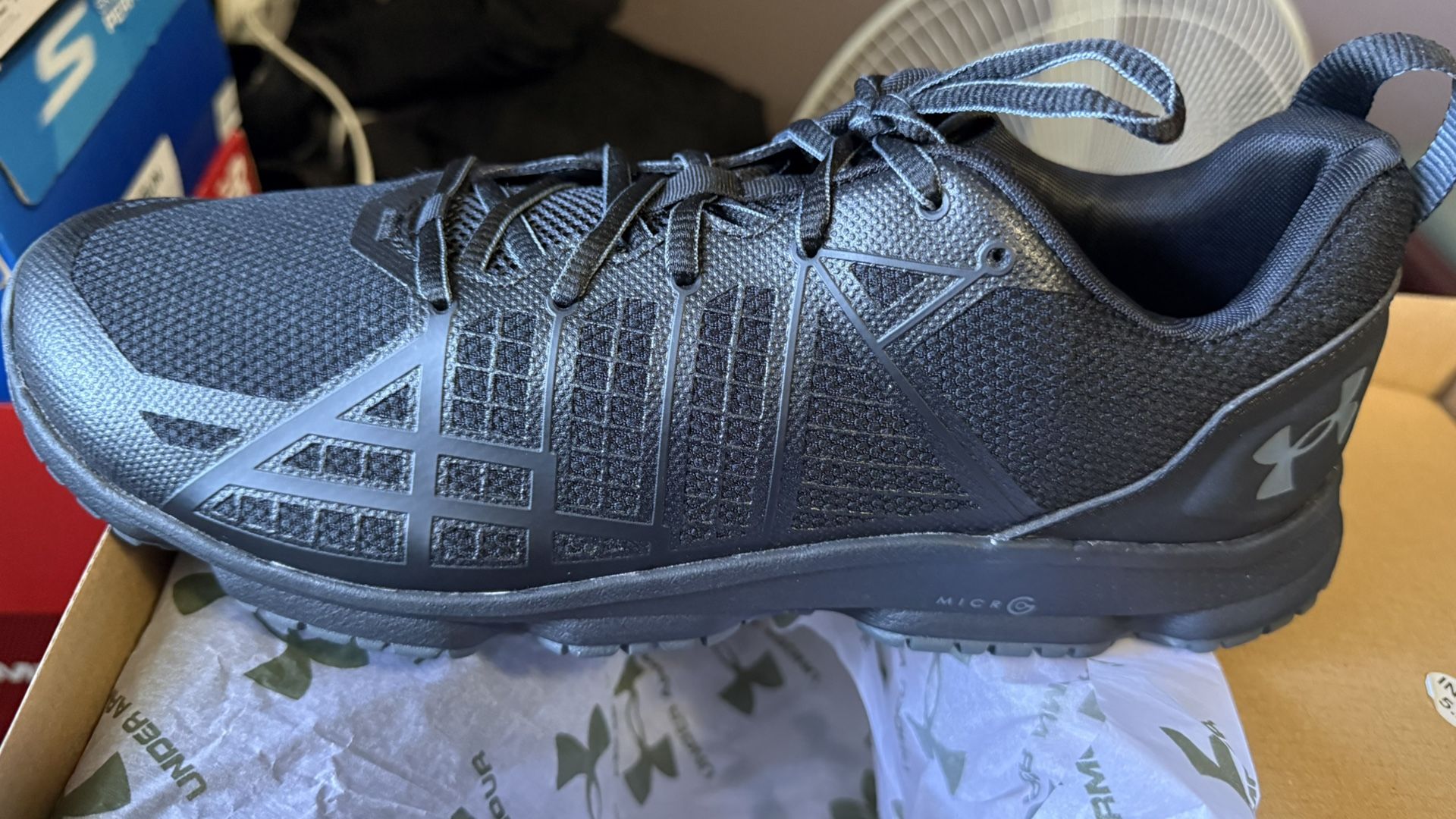 Under Armour MG Strikefast Size 12 Men’s