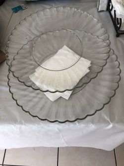Platos para servir son 2x$15