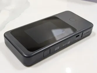GL.iNet Mudi 7 Mobile 5G NR Hotspot & BE5800 Travel Router