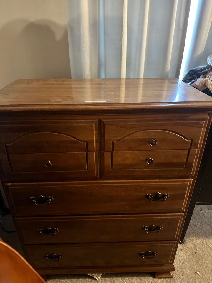 Nice Sturdy Dresser