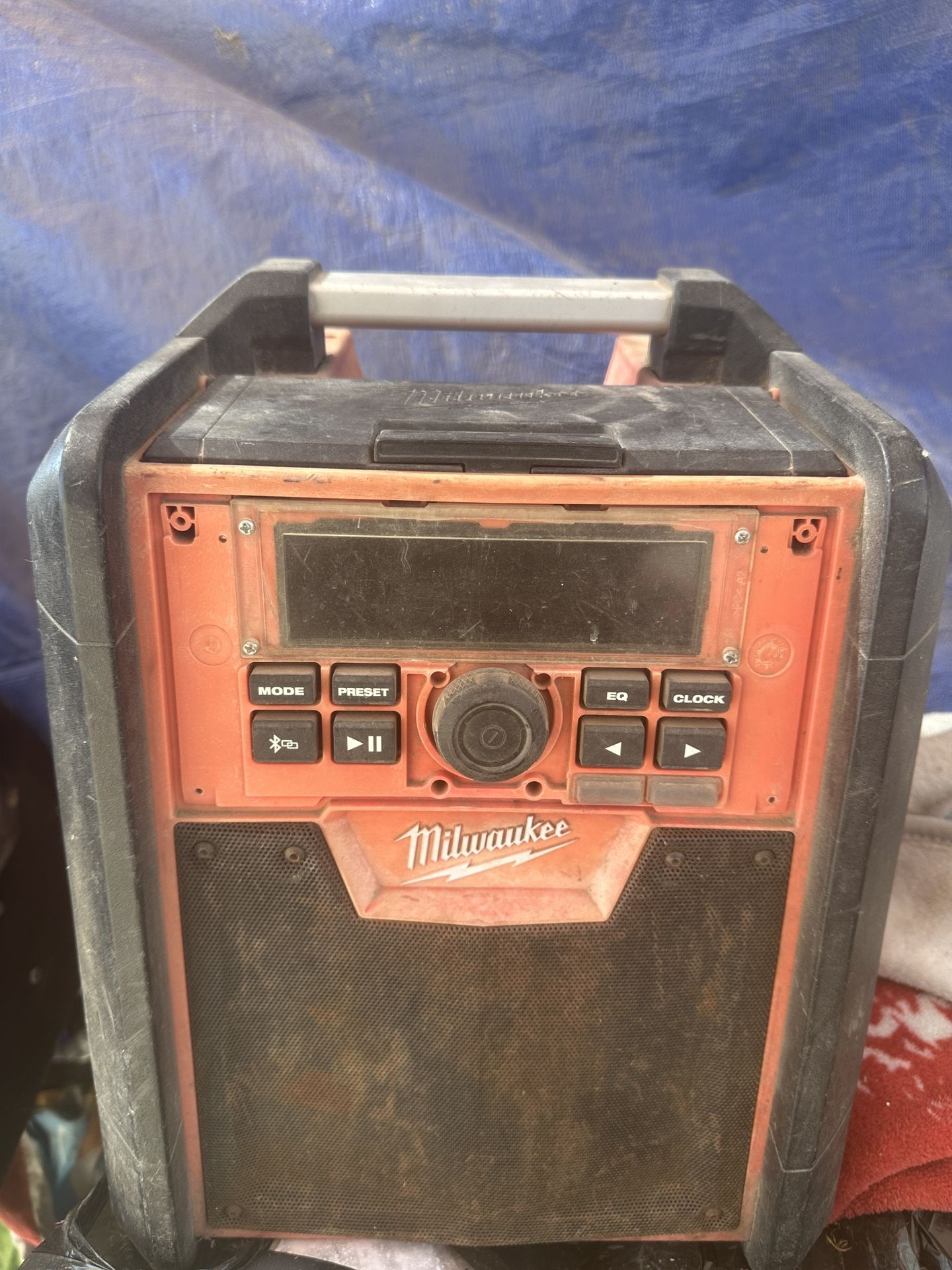 Milwaukee Radio Charger M18