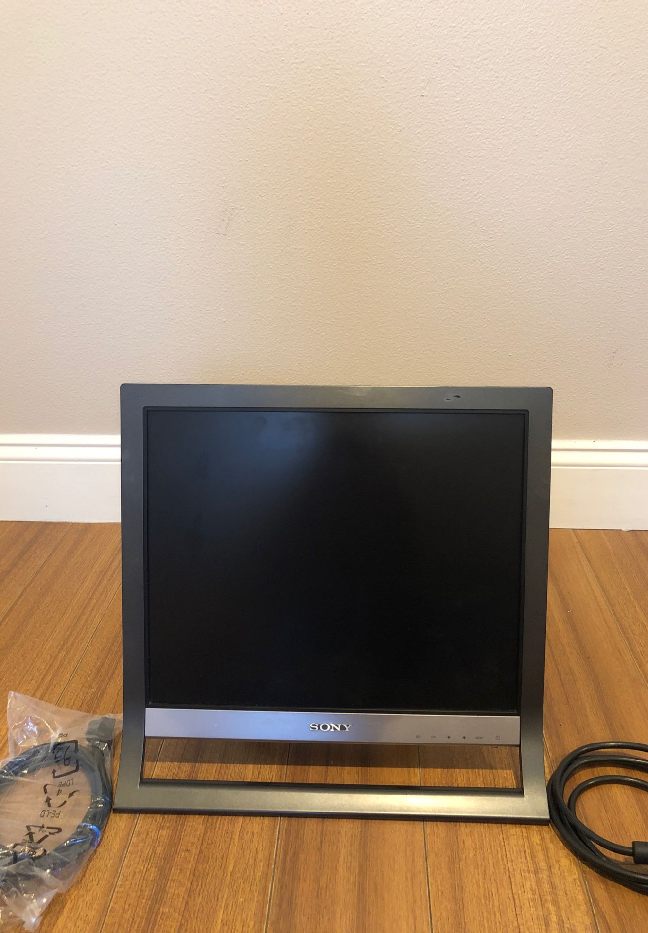 SONY 17 inch computer monitor