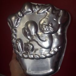 Easter cake pan