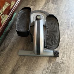 compact elliptical machine