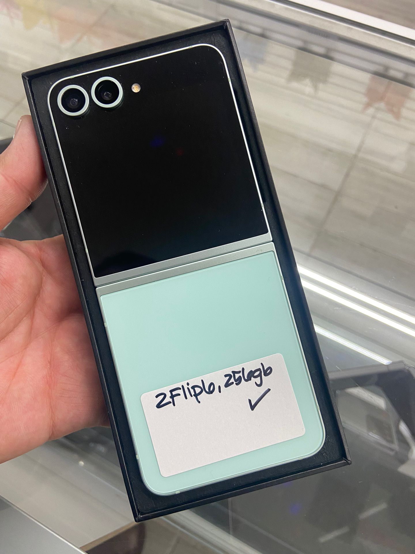 Z Flip 6 Unlocked. Cash Or $50 Down W Approval 