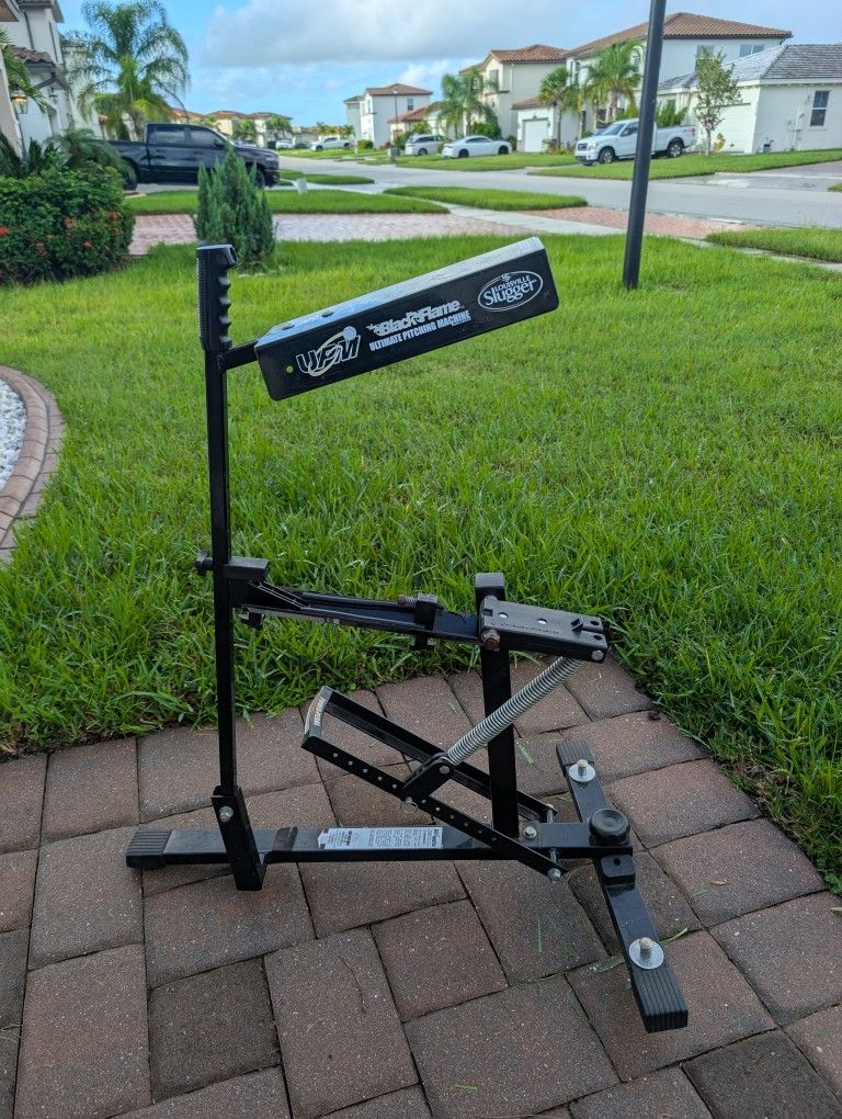 Louisville Slugger Black Flame Pitching Machine