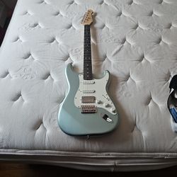Electric Guitar Brand New. Local Picking.
