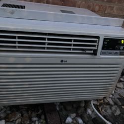 LG Air Conditioner (8000 BTUS)