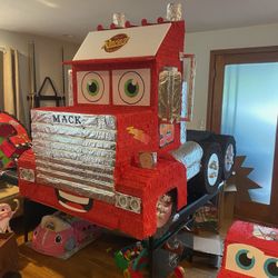 Cars Piñatas