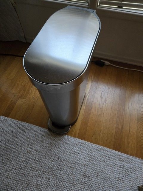 Like New & Clean Simple Human Trash Can
