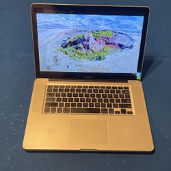 MacBook Pro quad core I7 Solid state drive 16 GB RAM