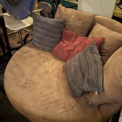 Round Loveseat Couch Swivel Chair 