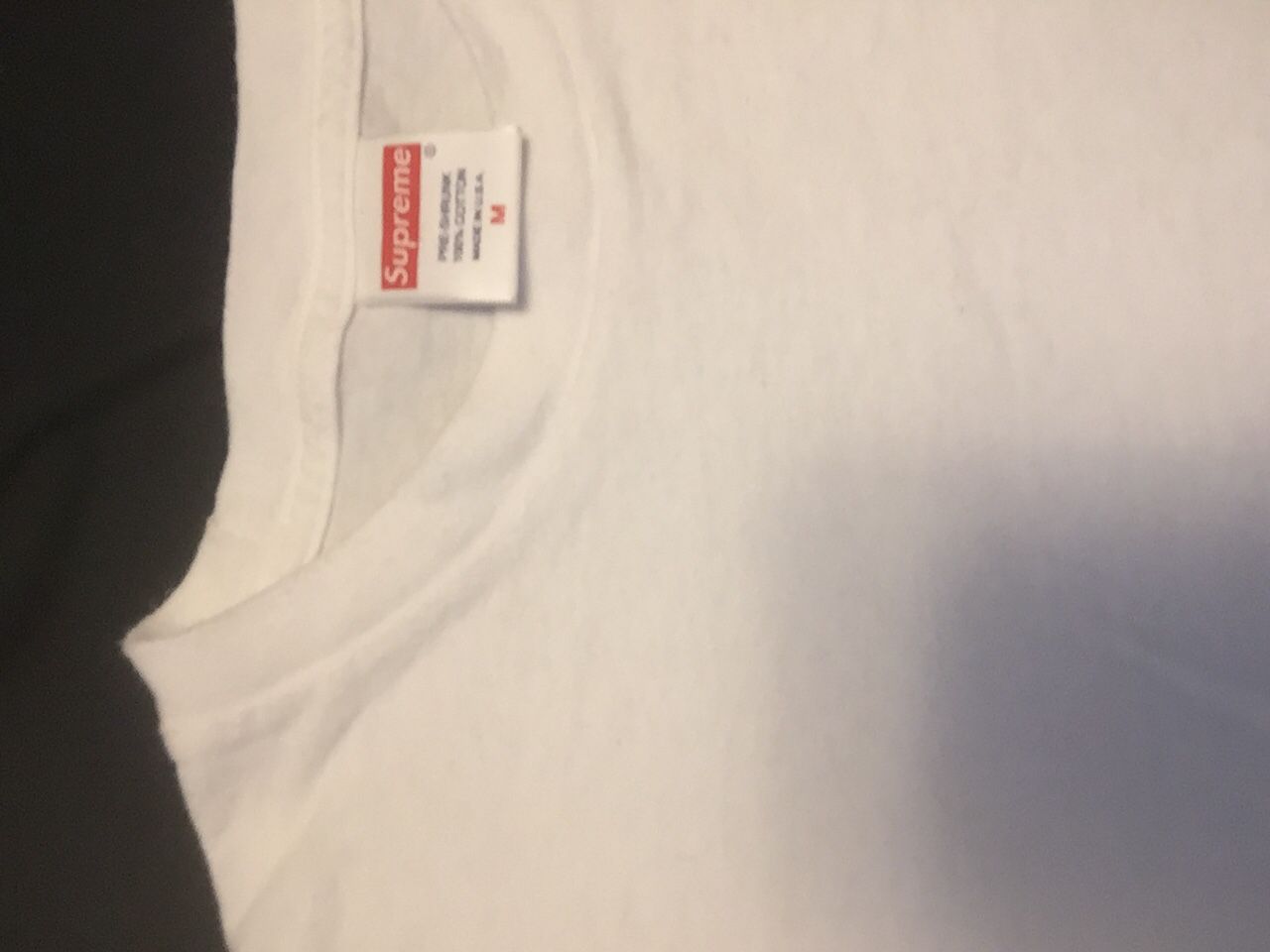 blank Supreme tee size medium 20$