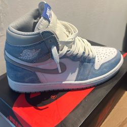 Jordan 1 HYPER ROYAL Men Size 7.5 GOOD CONDITION