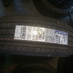 4 Michellen Tires 265 65 18