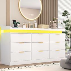9 Drawer Dresser for Bedroom, White Dresser with LED Lights and Charging Station, Modern Chest of Drawer, Wood Triple Wide Drawer Organizer Cabinet fo