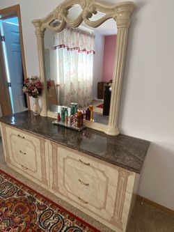 Queen bedroom set