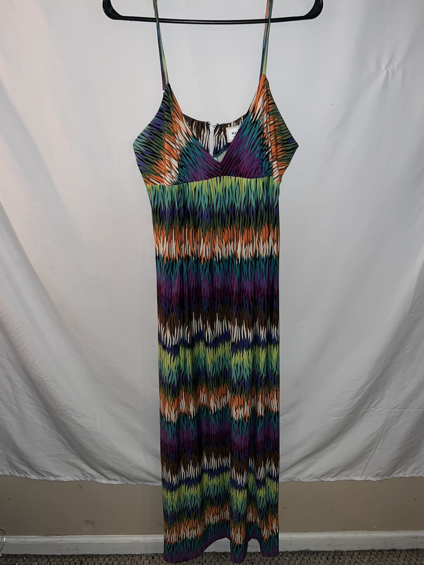 Ladies Women’s sz Large eci colorful patterned spaghetti strap maxi Dress