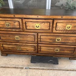 Dresser With Two Mirrors 