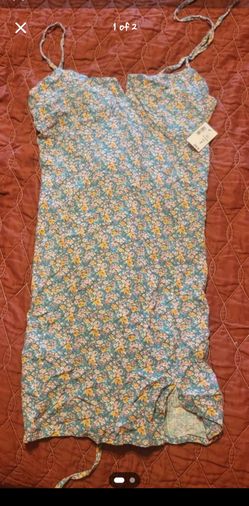 Women’s Size Large Dresses – NEW WITH TAGS – $30