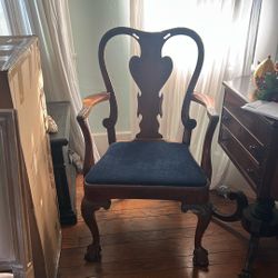 19th century Antique Queen Anne Chair