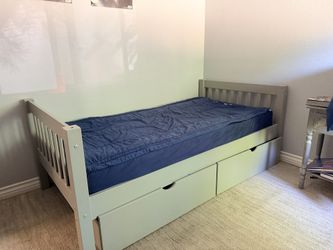 Kids bed