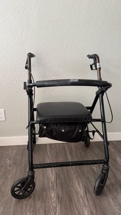 Drive Medical 4-Wheel Rollator Walker
