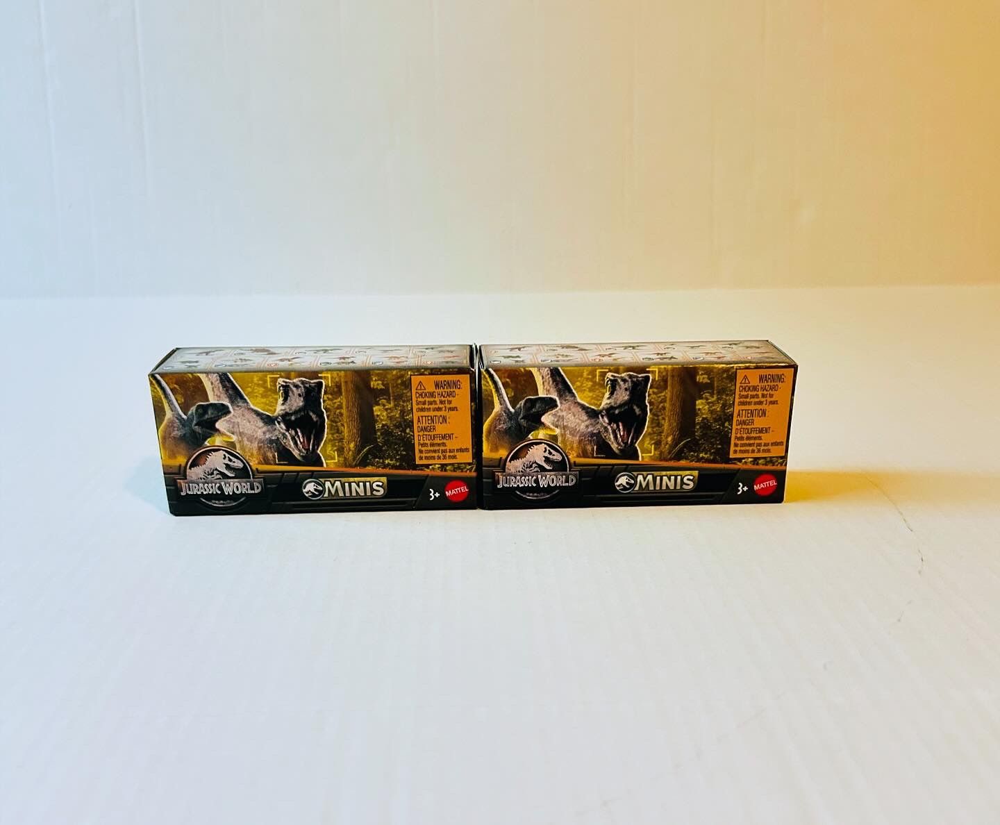Jurassic World Mystery Blind Box Mini Figure Set