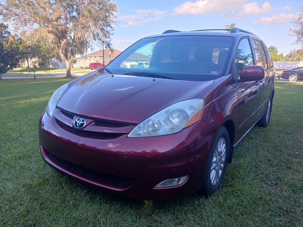 Stunning Toyota Sienna 2009 For Sale Pictures