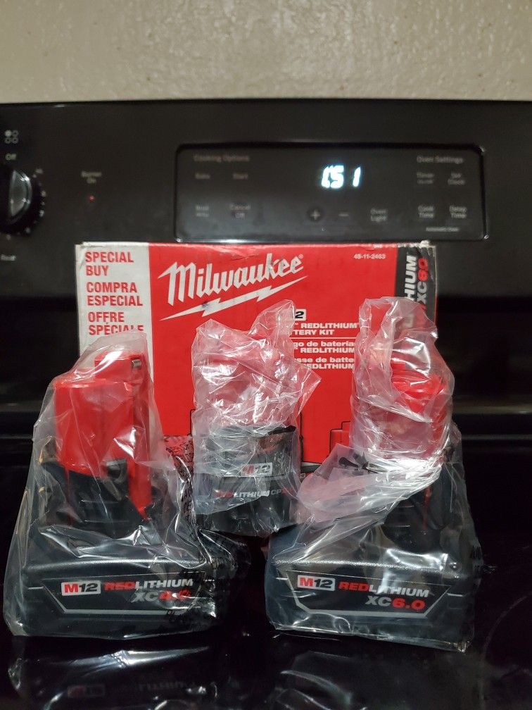 Milwaukee M12 batteries 2AH, 4AH, 6AH 3 Pack Brand New Never Used. Hablo Español 
