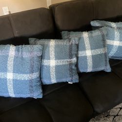 Blue Pillow Set