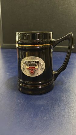 Vintage Chicago bulls mug