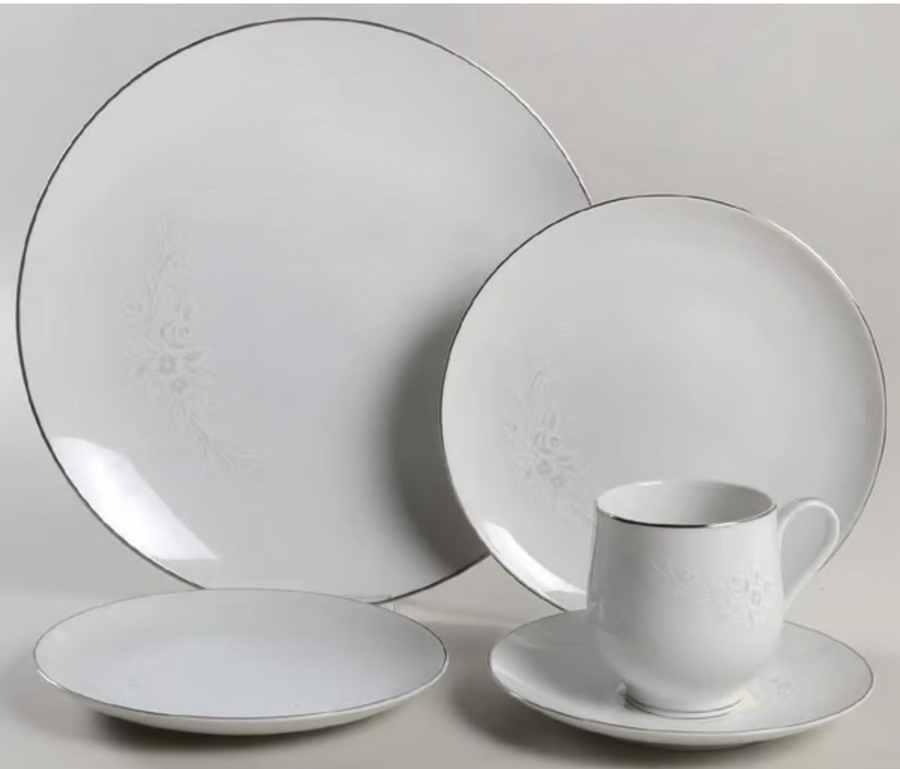 Sango of Japan china in the Cantata pattern #6202