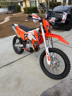 KTM 500 EXC-F – Only 381 Miles / 15.6 Hours