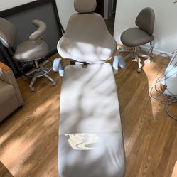 Almost Like New Dental Chair 
