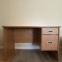 Computer Desk + FREE IKEA Chair – Must Go!