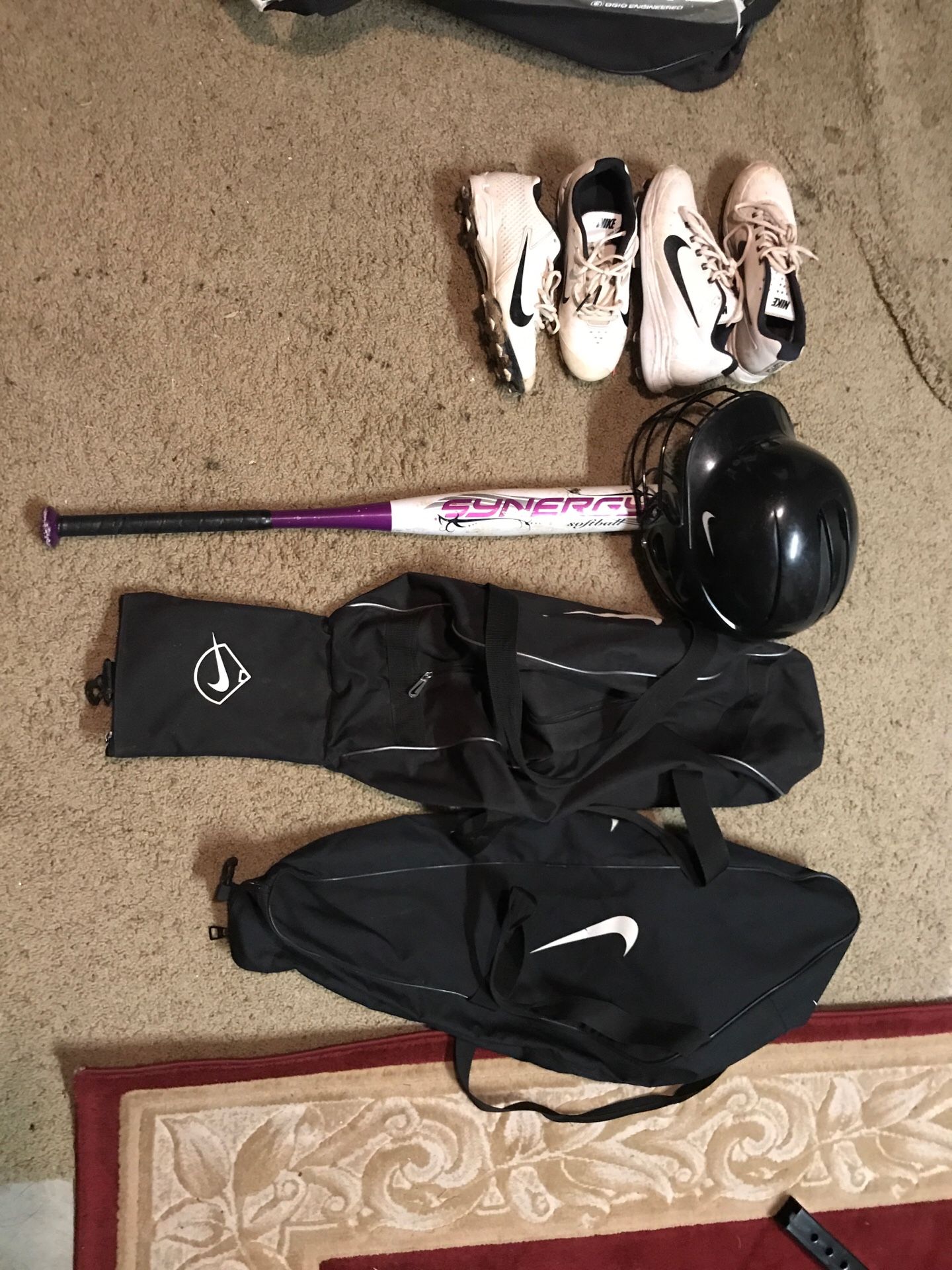 Nike Softball / Baseball cleats, bags, Easton Bat *MAKE AN OFFER*