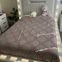Bed set for sale