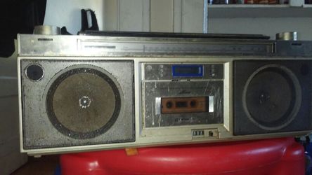 Portable antique pioneer cassette player
