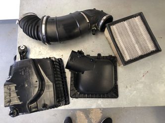 RAM 2500 Cummins AIR FILTER HOUSING/BOX