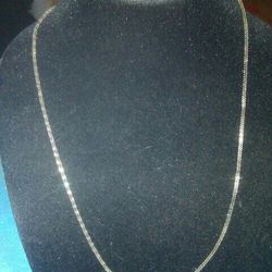 22 In Chain .silver Italy.gram 8.8 Silver